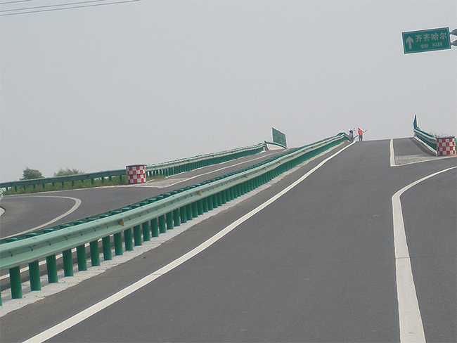 景德镇高速公路护栏的材质与规格