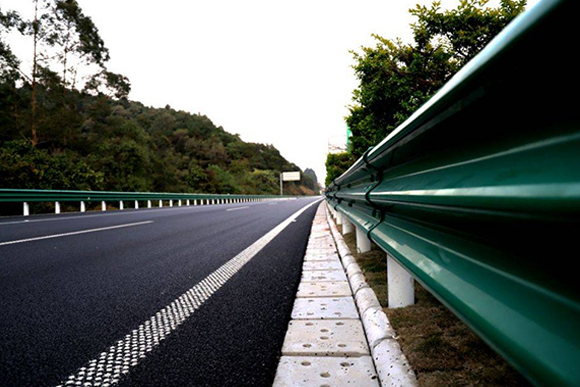 景德镇高速公路护栏的常用类型