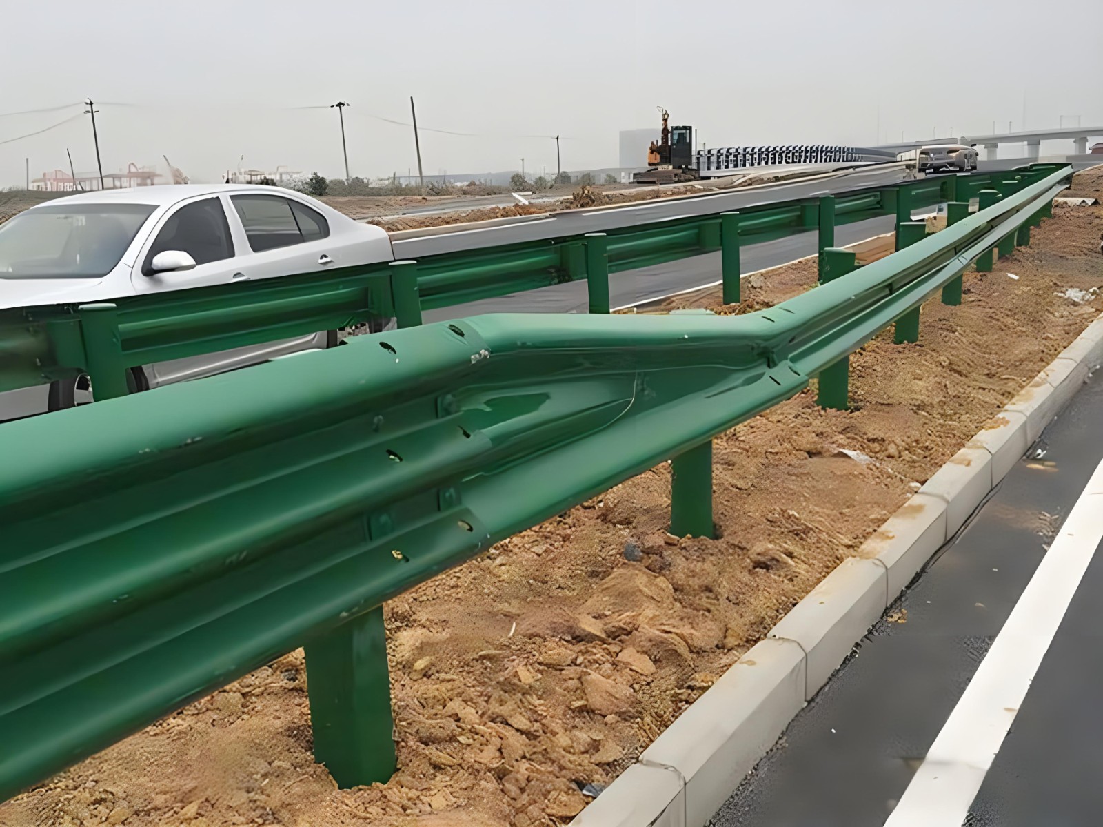 景德镇高速波形护栏板日常维护方案确保道路安全新举措