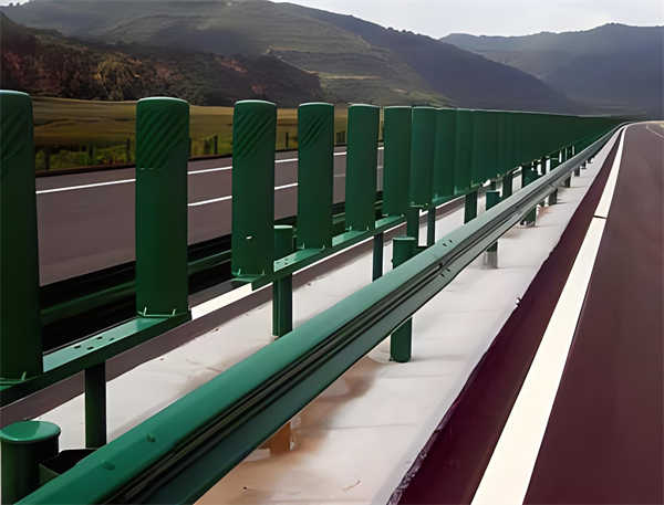 景德镇三波护栏板在高速公路的应用